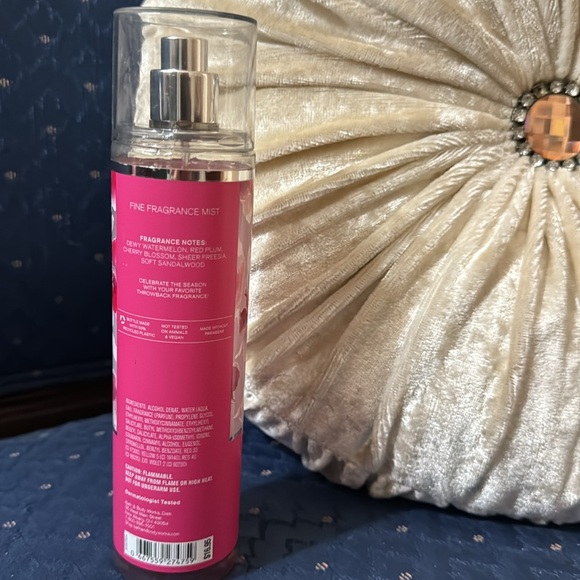 BATH & BODY WORKS SET. . ..CHERRY BLOSSOM SCENT - Picture 6 of 6